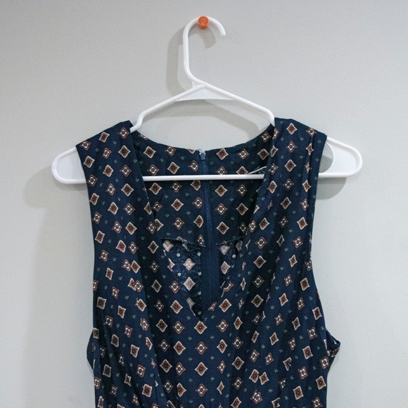 Vintage Navy Blue Dress with Pattern - Picture 3 of 4